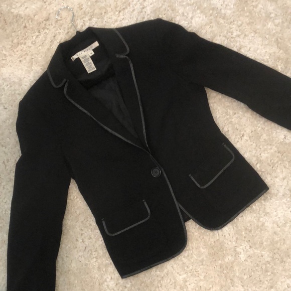 Max Studio Jackets & Blazers - Classic/ flair back Blazer🌸